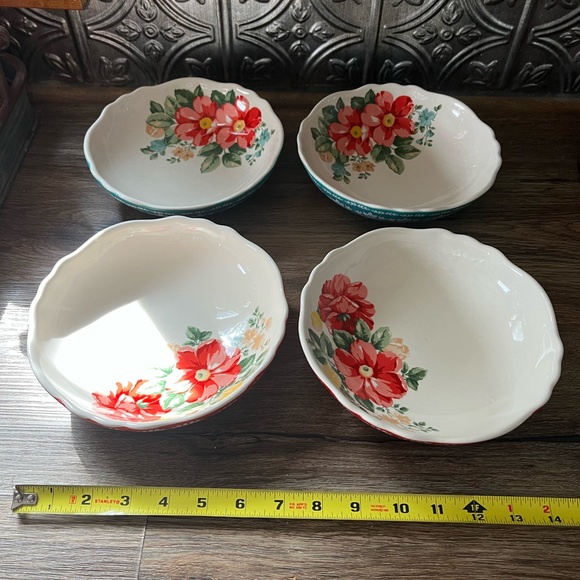 The Pioneer Woman Kitchen The Pioneer Woman Bowls Set Of 4 Poshmark